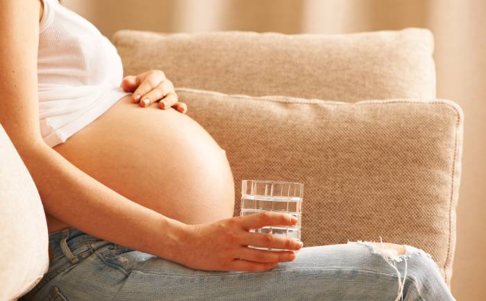 Boire de l'eau enceinte